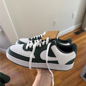 Nike Court Vision Low Sneaker (Green)